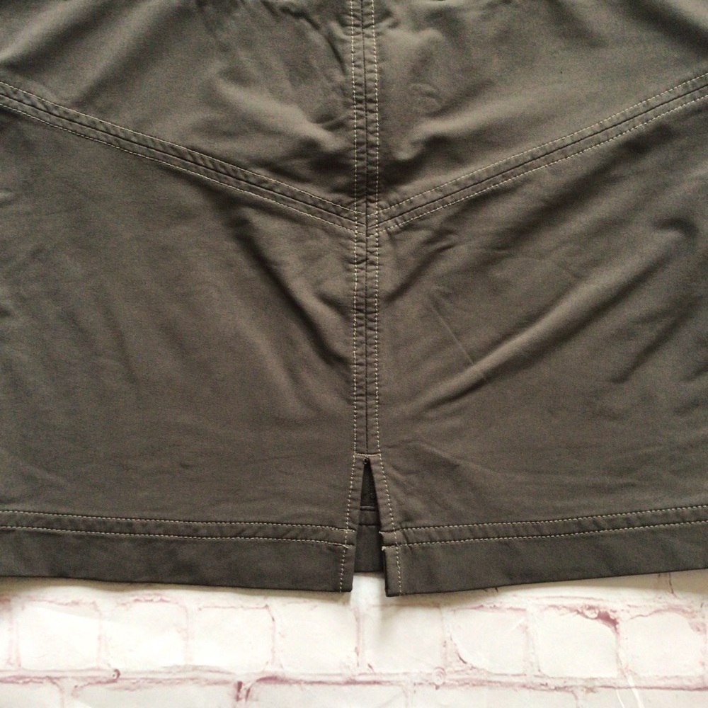 Athleta Gray Athletic Skirt - Size 2 - Picture 7 of 11